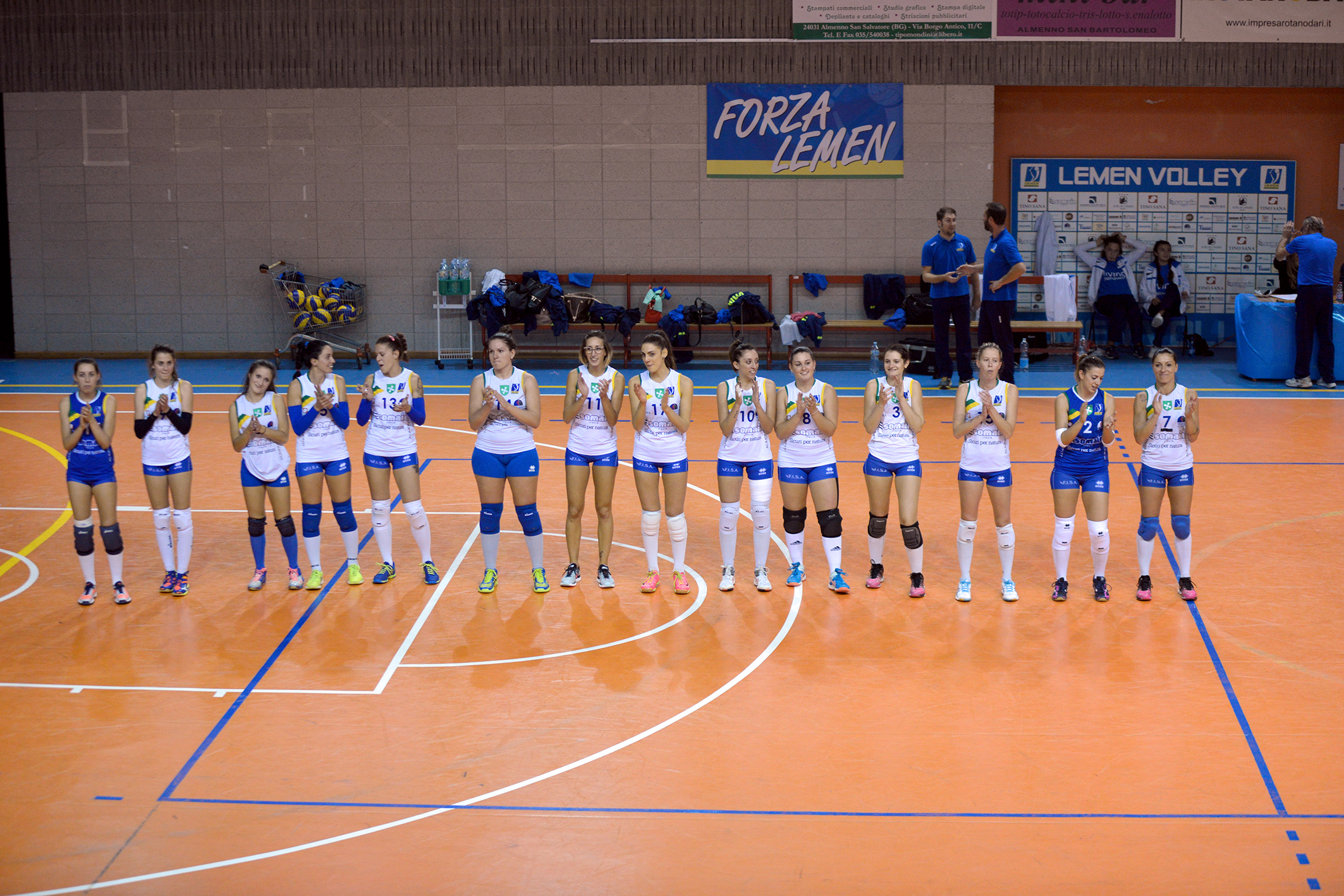 Scopri di più sull'articolo Il Lemen Volley festeggia il ritorno in B2 con una vittoria: 3-0 allo Spakka Volley